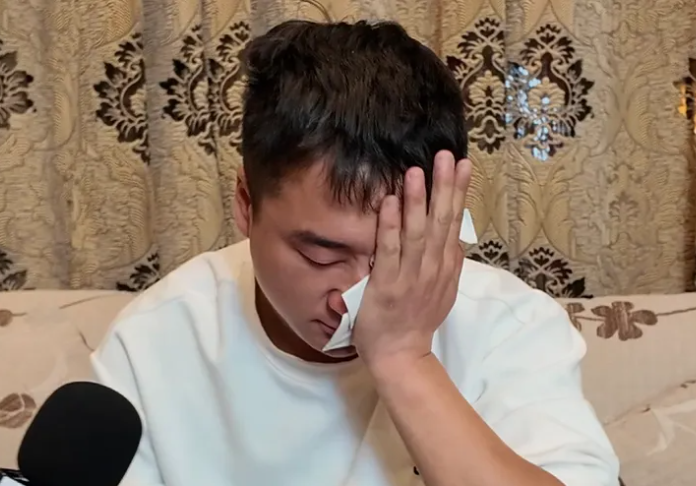 梁先生在接受采访时