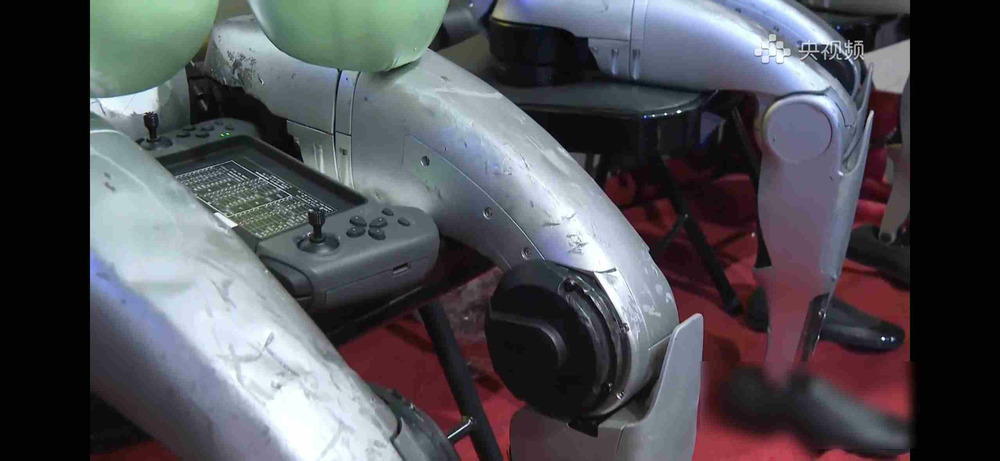 机器人非得“像人”吗?人类最需要看清自己