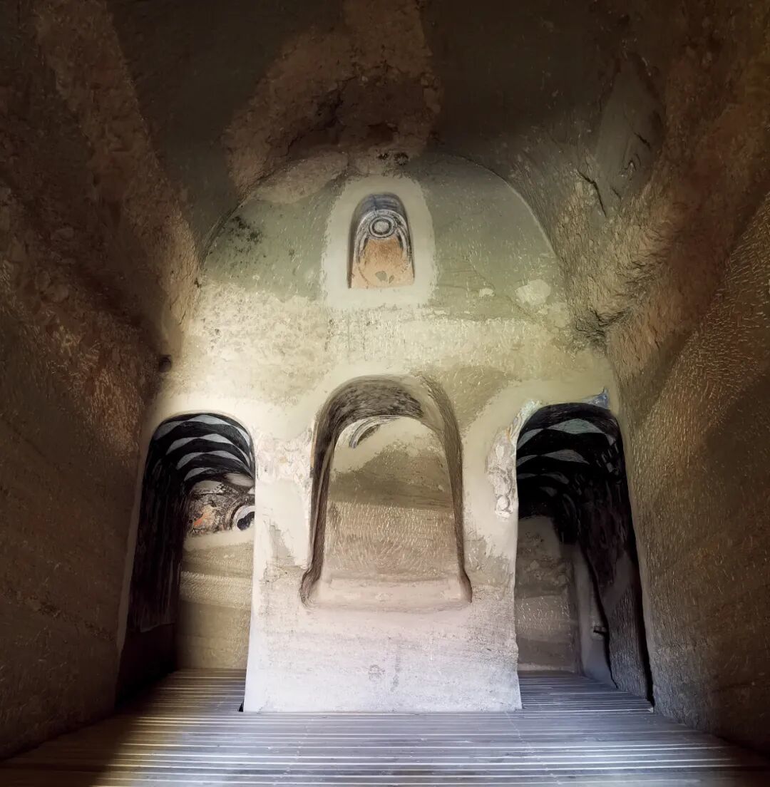 克孜尔石窟第178窟的壁画被揭取一空,几乎成为裸窟。图/赵莉供