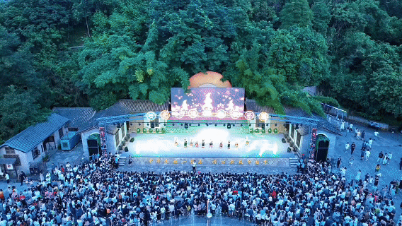 消费场景持续上新 夜间“黄金4小时”创造暑期经济新增量