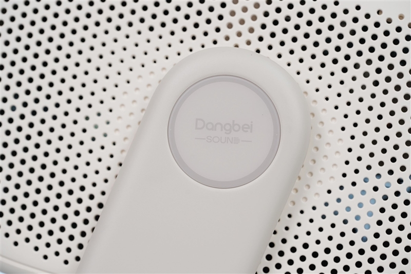 三色激光画质惊人!当贝D7X激光投影仪评测:三千元不到就能体验旗舰技术