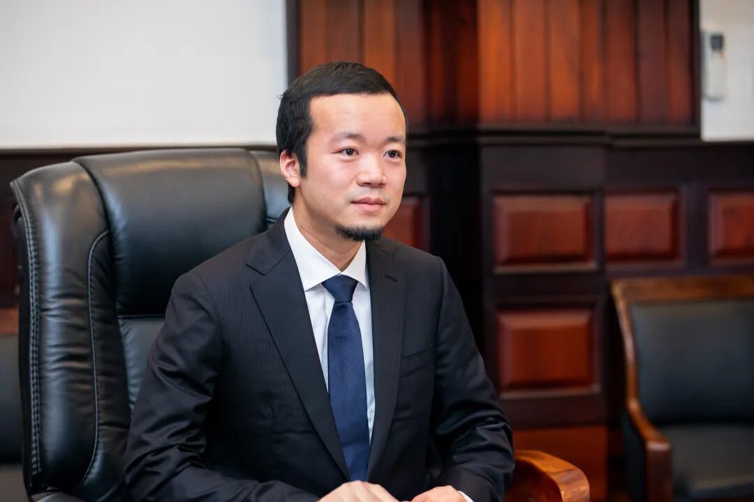 陈志。