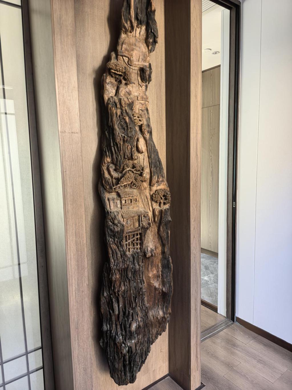 民宿客房挂着非遗作品