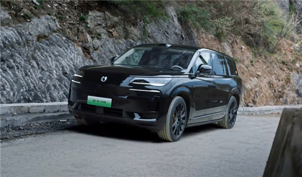 比海鸥还灵活 腾势N9转弯半径仅4.65米:全尺寸SUV最优