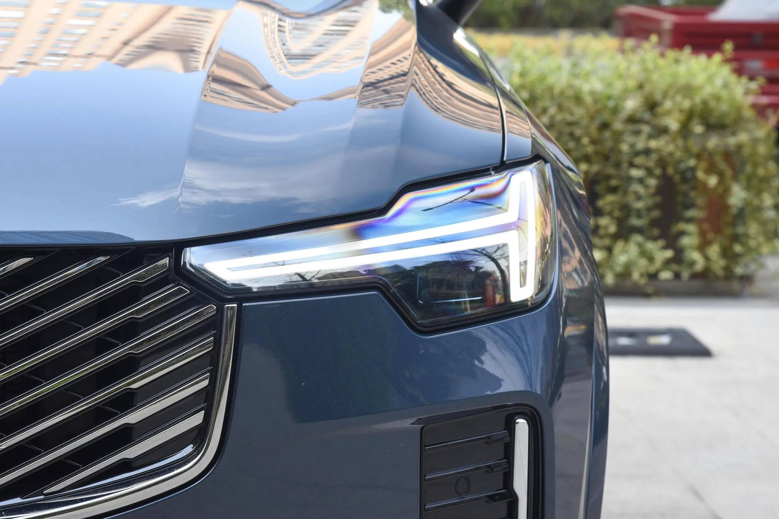 直降 16 万!47.9 万元起,全新沃尔沃 XC90 大降价,新增 6 座车型