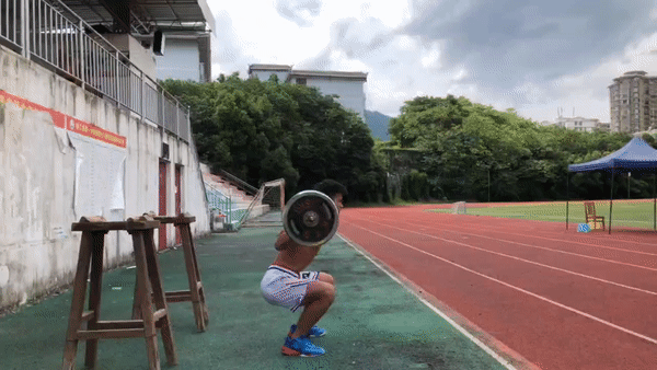 2019年夏天，林进标在榕江一中训练。