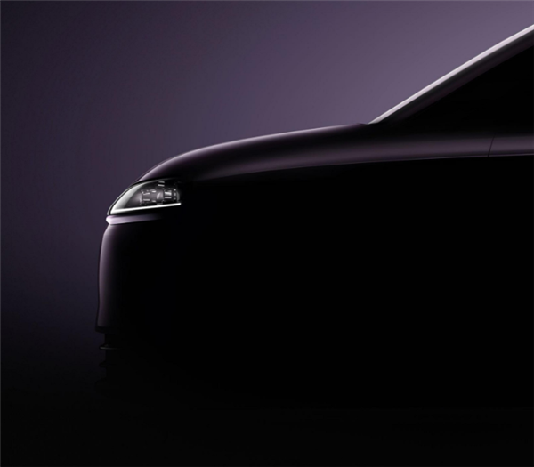 看到鸿蒙智行的MPV 我觉得友商们要紧张起来了