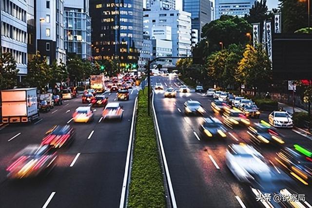 中国汽车市场已巨变,技术打破垄断后价格暴跌,普通人咋买不吃亏