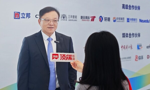 立邦中国首席运营官孙荣隆先生接受媒体采访