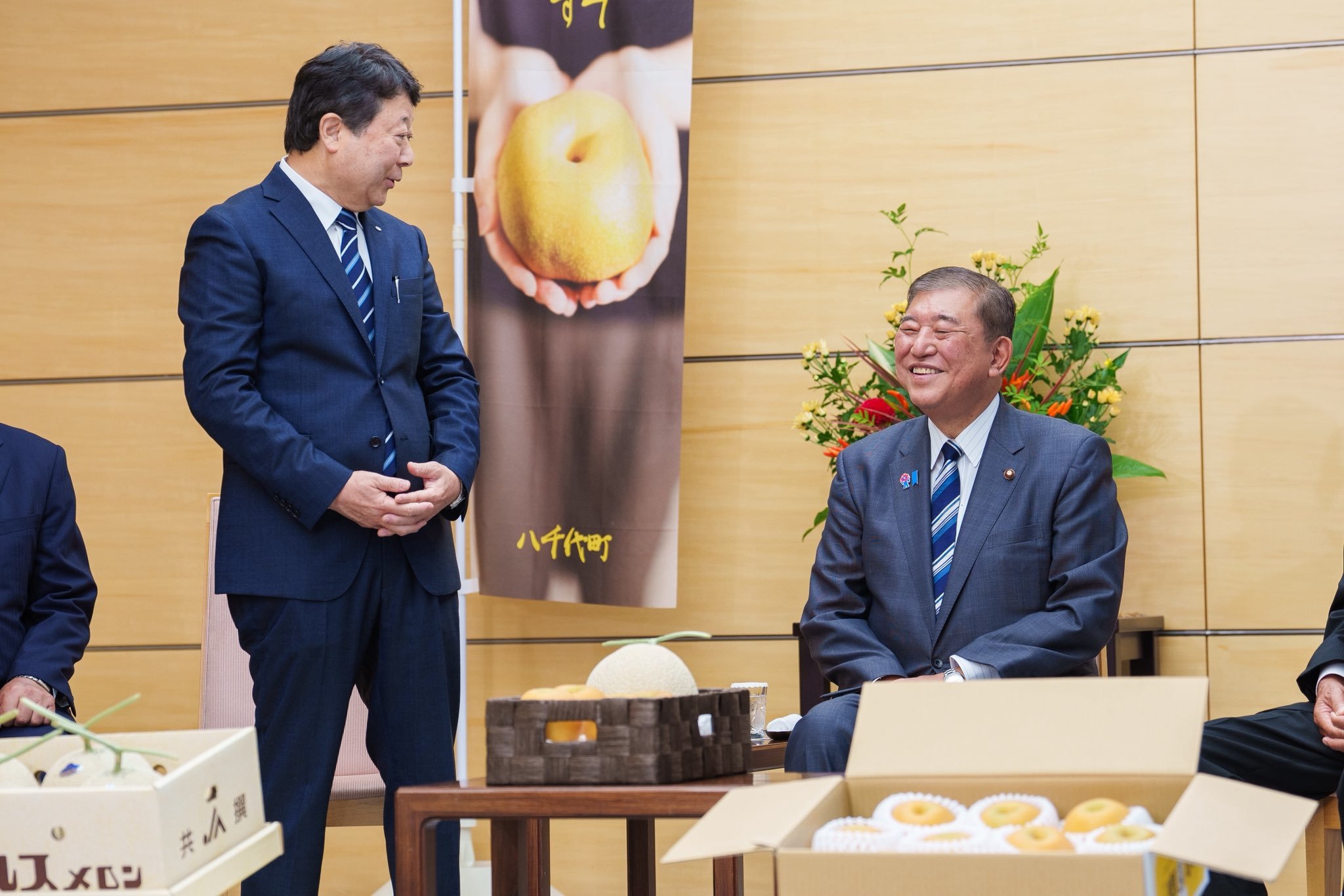 石破茂宣布辞职后，首次更新社媒_凤凰网