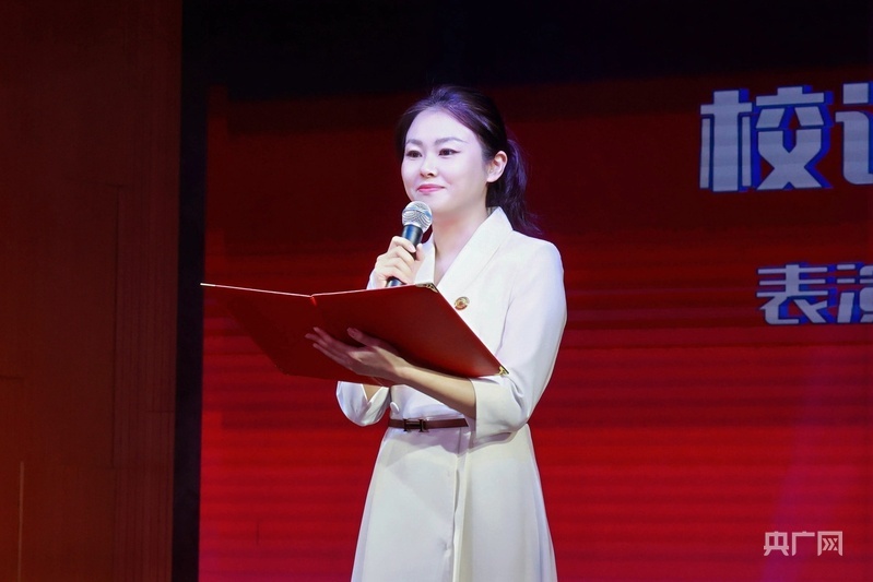 天津科技大学教师李婷申分享（央广网记者 褚夫晴 摄）