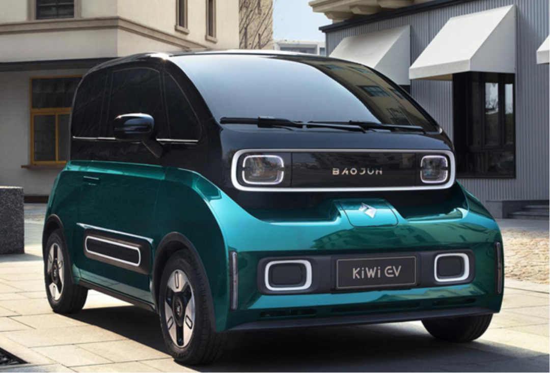 造车三巨头,盯上年轻人的第一辆车