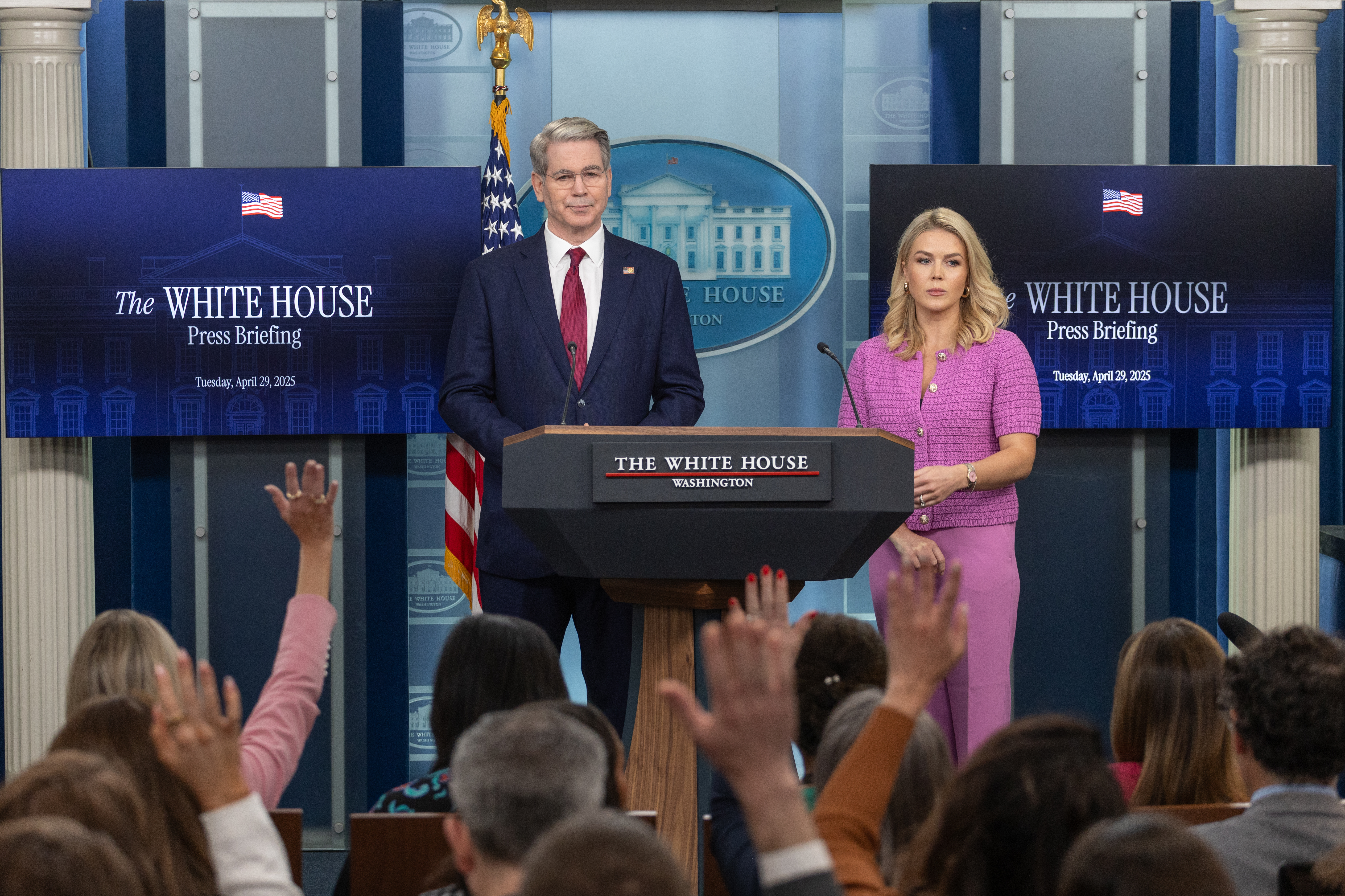 美财长访日：不谈关税，只看世博会_凤凰网