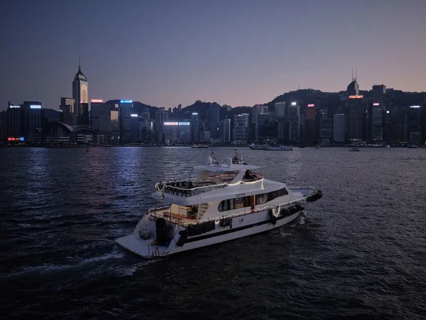 中画幅的街头革命:富士GFX100RF香港漫游