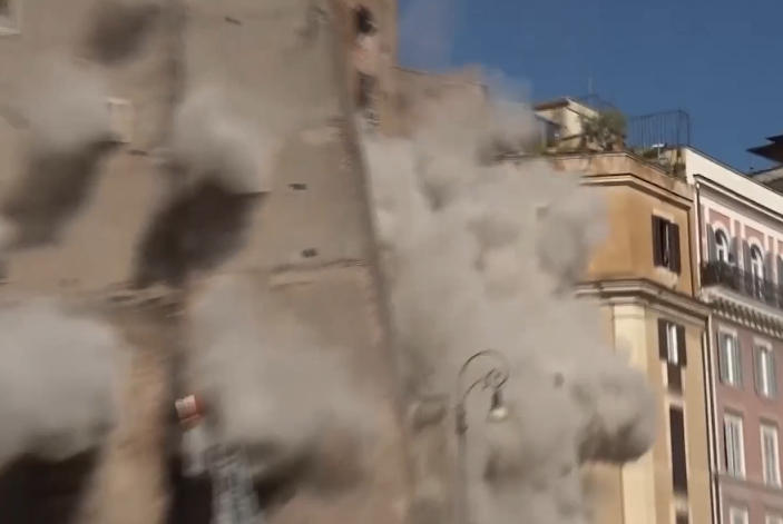 罗马古塔楼倒塌瞬间 视频截图