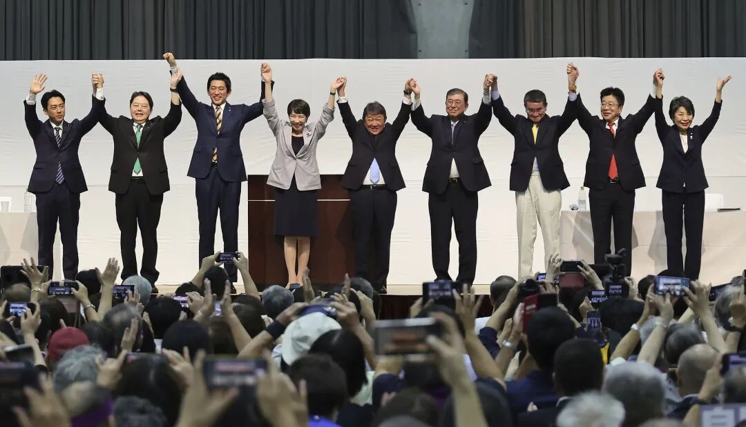 ▲日本自民党9位候选人参加总裁候选人会议(图/CFP)