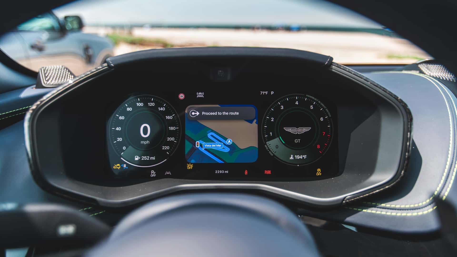 苹果 CarPlay Ultra 初体验:它很好,但却被车企集体抵制