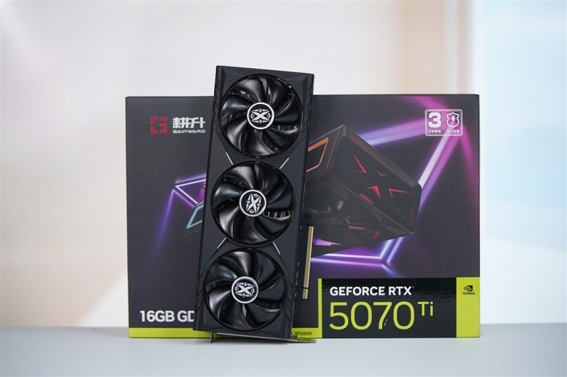 耕升RTX 5070 Ti炫光·超OC显卡评测:外形紧凑 性能不打折