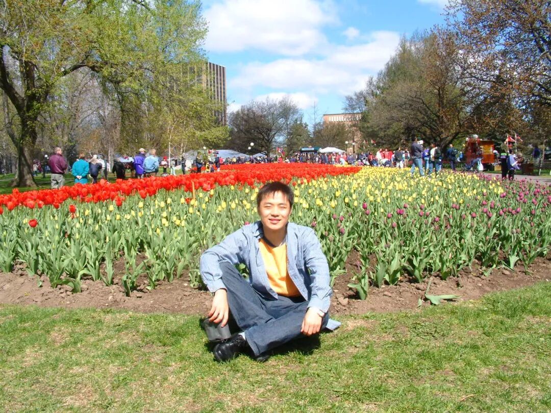 2002月,符达在渥太华的郁金香节。