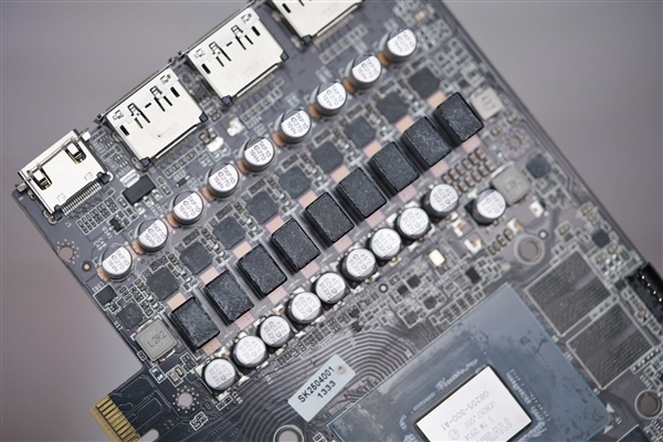 第四代电竞之心!铭瑄RTX 5070 iCraft OC 12G图赏