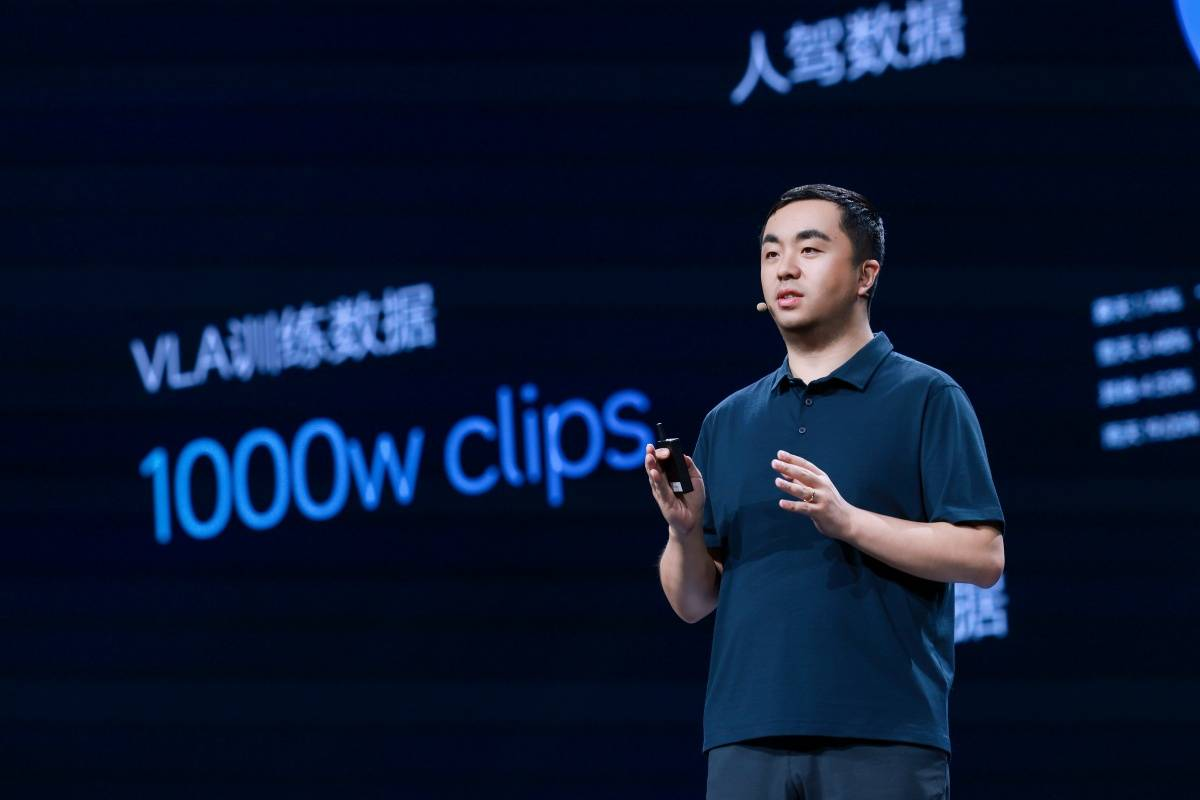 理想 VLA 再更新,不但自主充电还能躲鱼雷