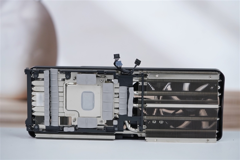 超频340MHz轻轻松松!耕升RTX 5080追风OC评测:超频后性能追平RTX 4090D