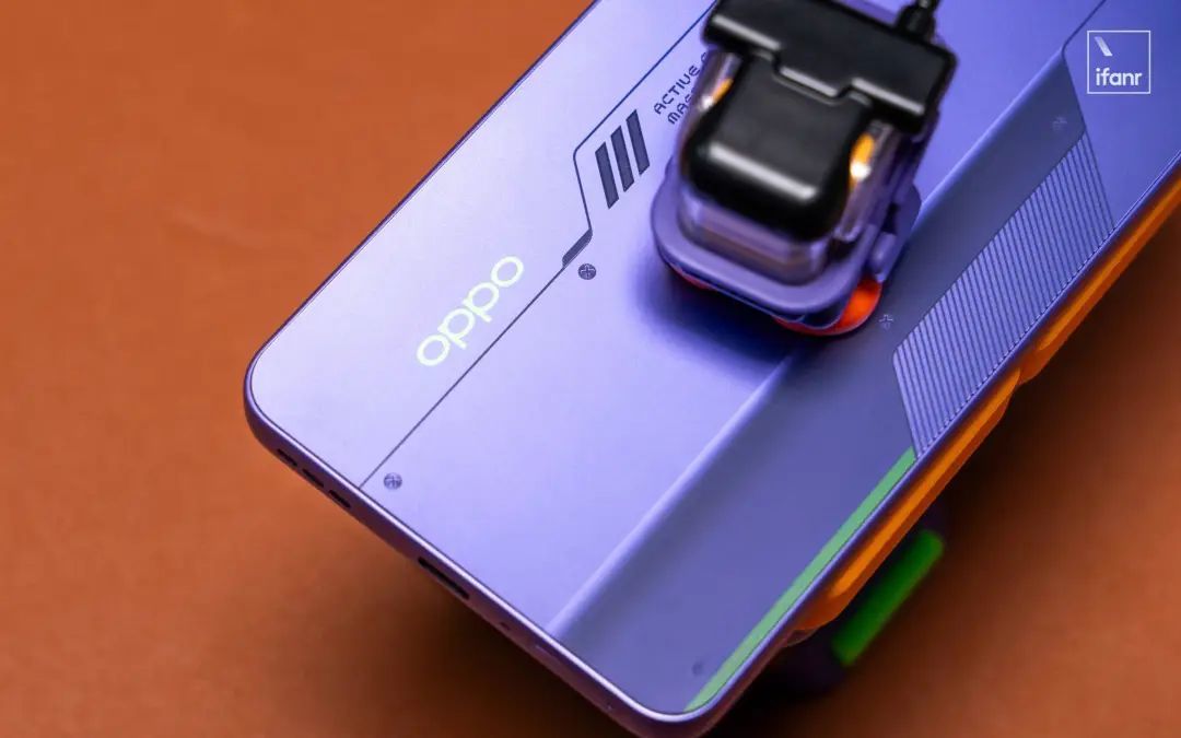 OPPO K13 Turbo Pro 发布:1999 元起售!给性能机加风扇,真的有用吗?