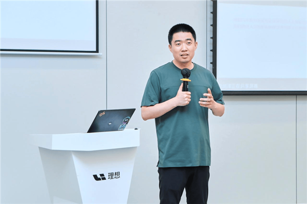 李想承认管理失误回归创业模式 自研M100芯片即将落地