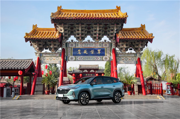 九年狂卖超200万台!第四代博越L全球首秀亮相:颜值是一绝