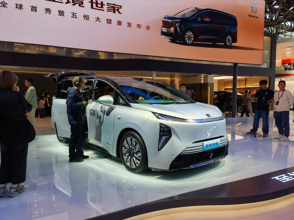 埃安首款增程车限时10.48万起售!综合续航1240公里,上车广汽自研辅助驾驶系统