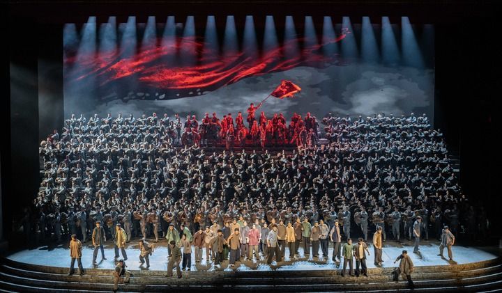 2025年9月3日晚,纪念中国人民抗日战争暨世界反法西斯战争胜利80周年文艺晚会《正义必胜》在北京人民大会堂隆重举行。新华社记者 翟健岚 摄