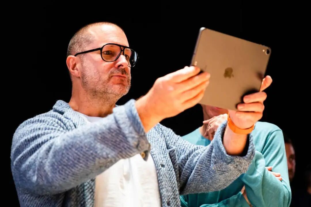 Apple y Jony Ive concluyen su asociación después de tres años