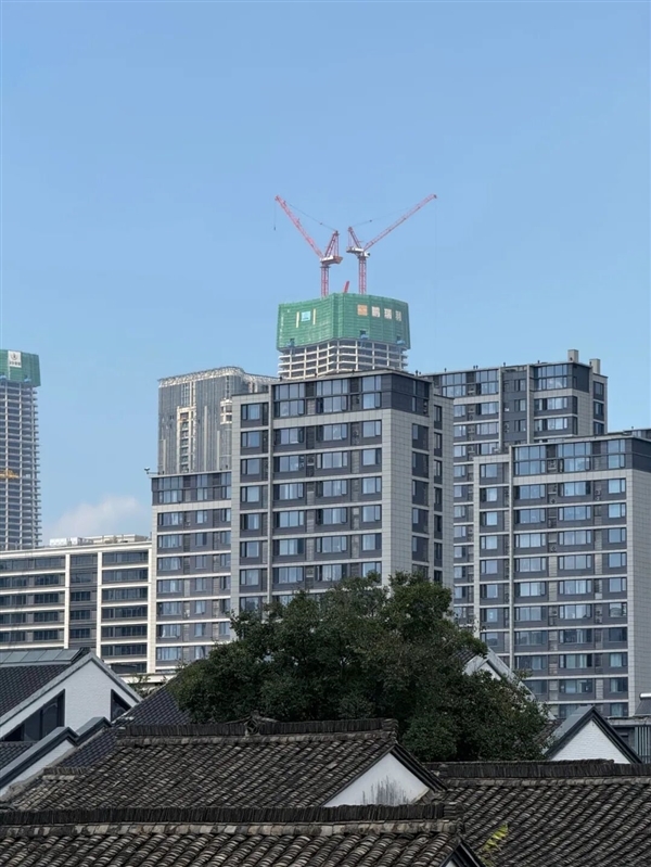 全面测完iPhone 17系列:苹果真让我觉得有点陌生