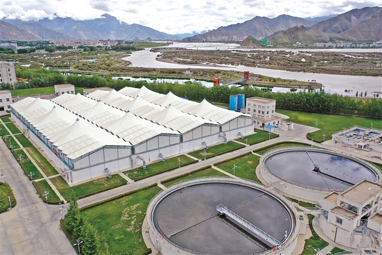 图为拉萨市污水处理场(资料图片)。记者 潘多 摄
