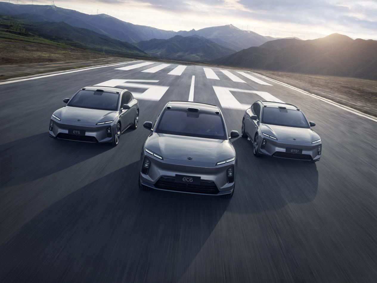 早报|小米YU7车载纸巾盒卖 169 元引发热议/罗马仕员工:未裁员但精疲力尽/微信备份功能大更新