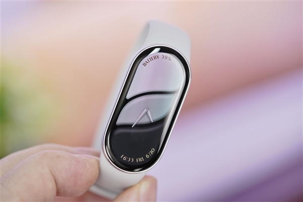 超窄四等边跑道屏!小米手环10 NFC版图赏