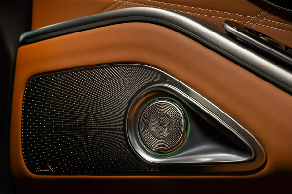 621马力V12大心脏!顶级奢享迈巴赫S680限量版亮相