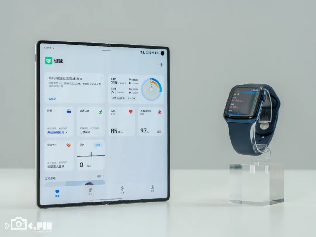 vivo刚出的这台折叠屏,我愿称它为“苹果最佳搭子”