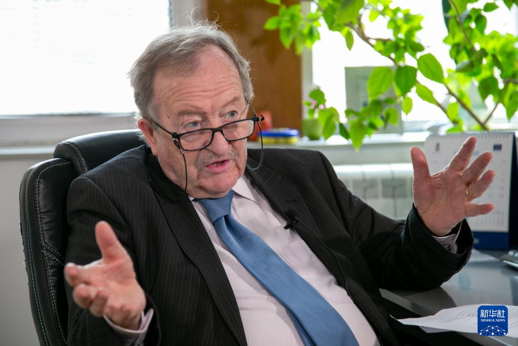 2月27日，塞尔维亚贝塔通讯社社长拉多米尔&middot;迪克利奇在首都贝尔格莱德接受新华社记者专访。新华社记者 石中玉 摄