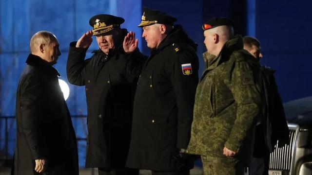 普京会见俄海军指挥将令