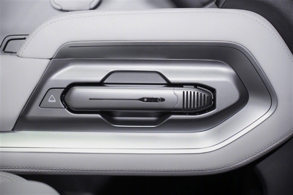 或22万起售 比亚迪方程豹钛3内饰官图发布:实体按键管够