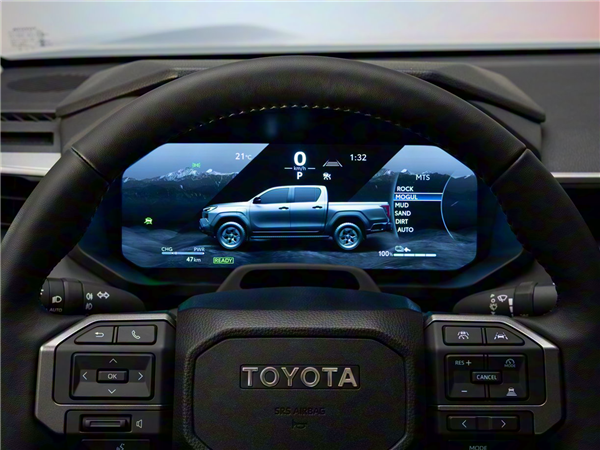 丰田“不死鸟”上新 全新海拉克斯皮卡发布：首次用上纯电