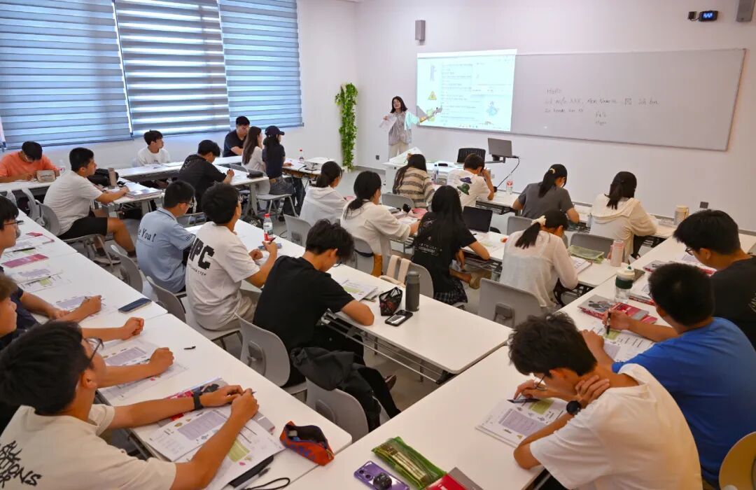 我國高校教師的薪資需要進行優化 / 新華社記者郭程 攝