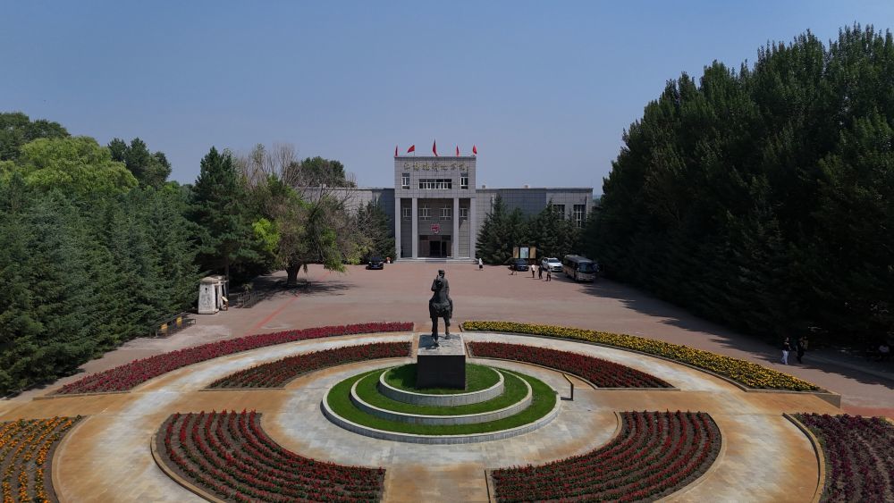 航拍位于齐齐哈尔泰来县的江桥抗战纪念园。新华社记者 张启明 摄