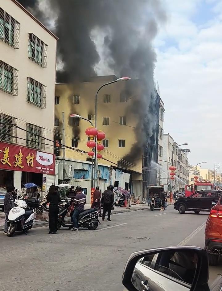 潮南区仙城镇火灾现场