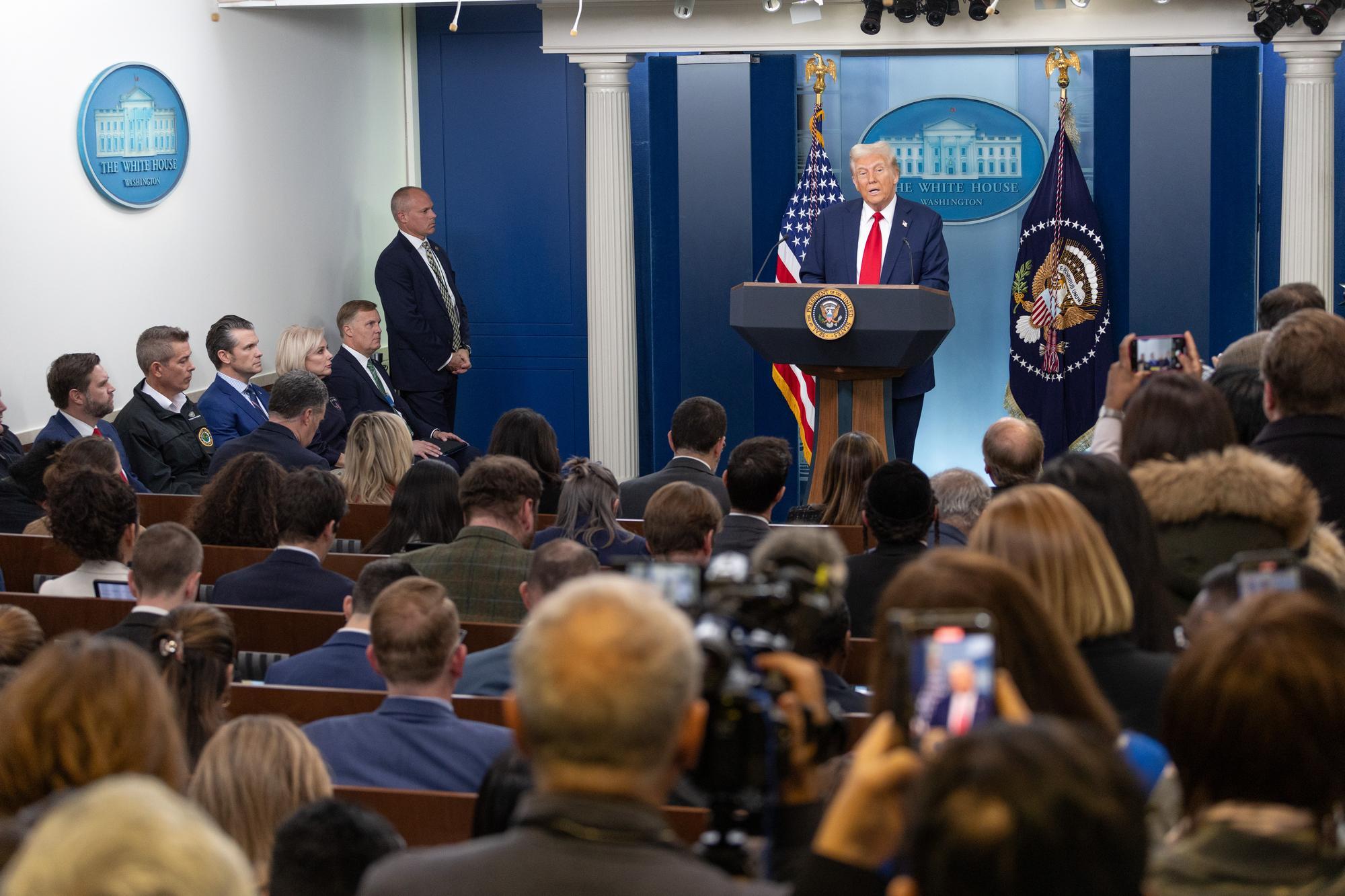 特朗普称将切断对南非援助资金南非期待加强沟通_凤凰网