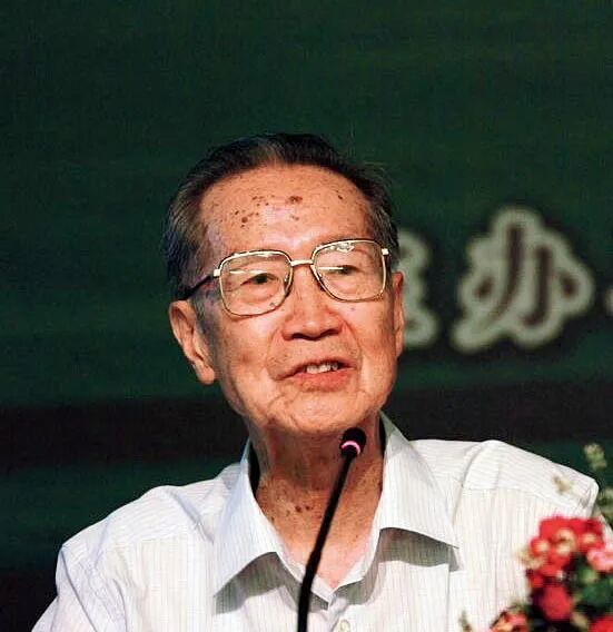 卢兆荫(资料图片)