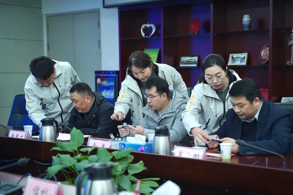 合肥教育云平台官网_淘云科技教育公益活动_合肥八中阿尔法蛋AI捐赠