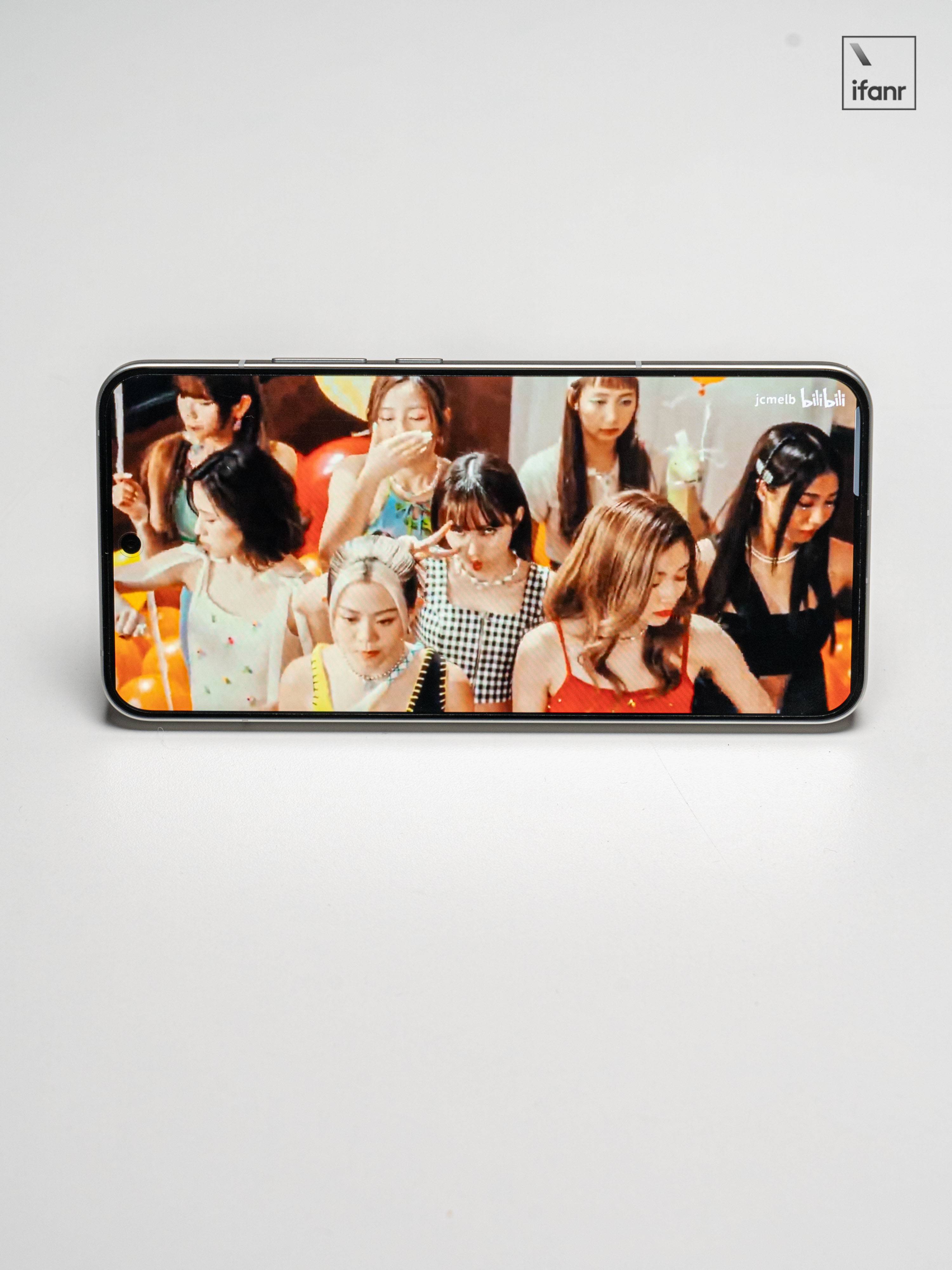 OPPO Reno14 Pro:全 5000 万像素四摄,将 Live Photo 拉进 4K HDR 时代 | 新品画报