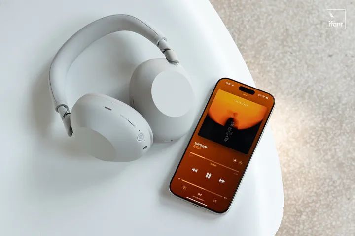 索尼 WH-1000XM6 评测:迟到三年,但索尼还是索尼